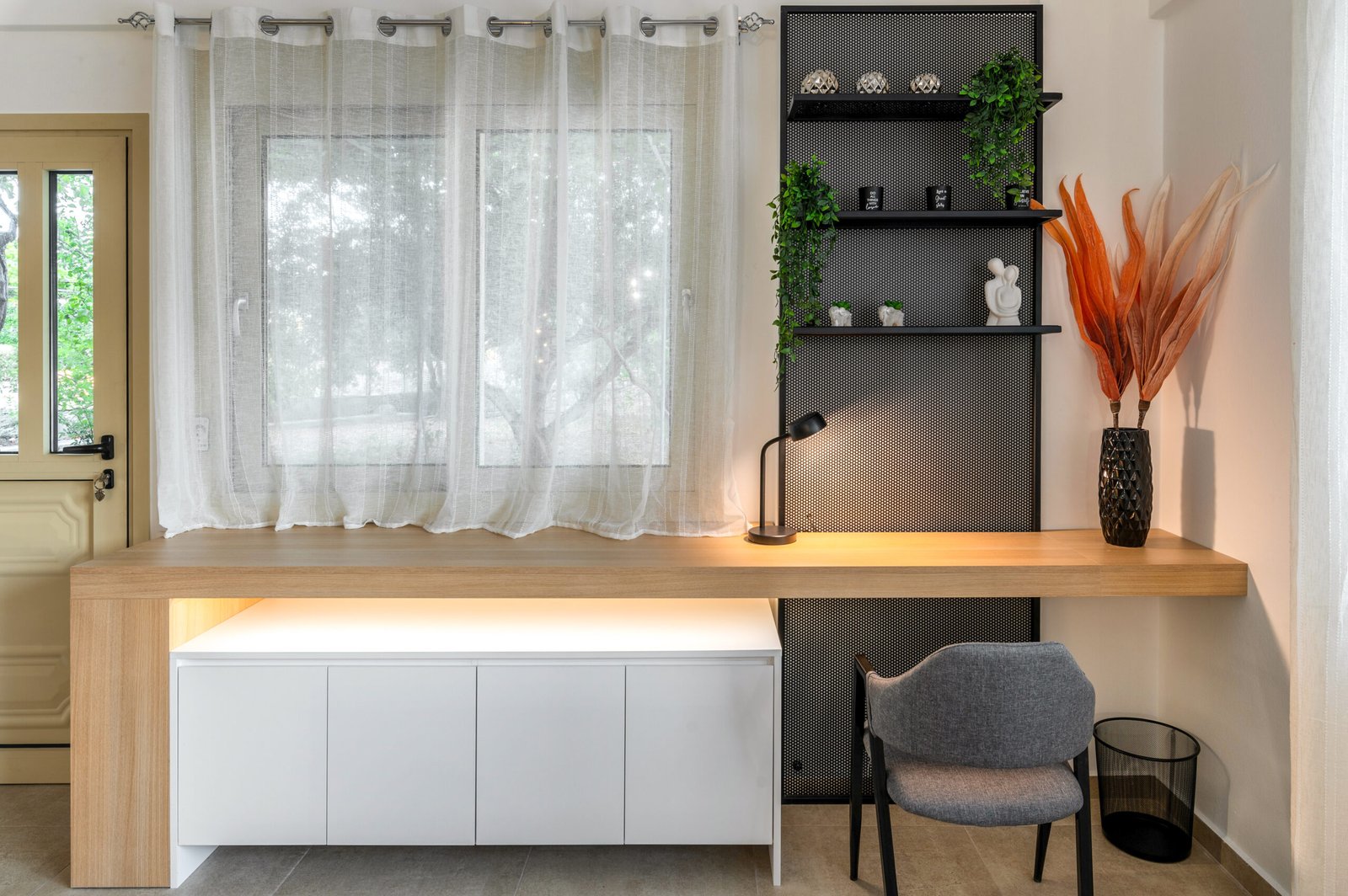 Remote-Work-Office-Setup-Agios-Nikolaos