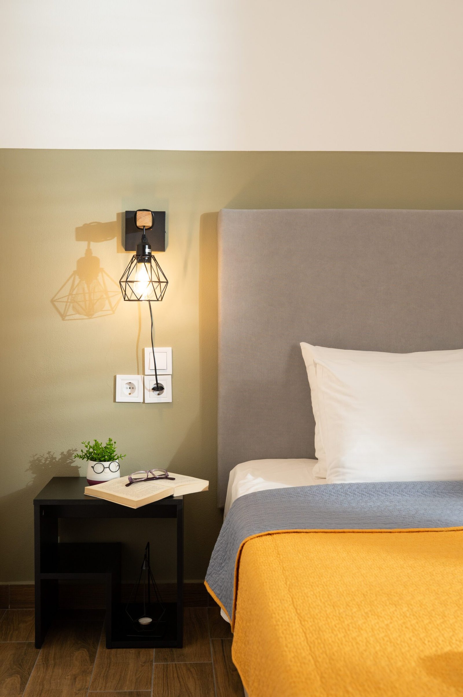 Bedroom-Natural-Light-Atmosphere